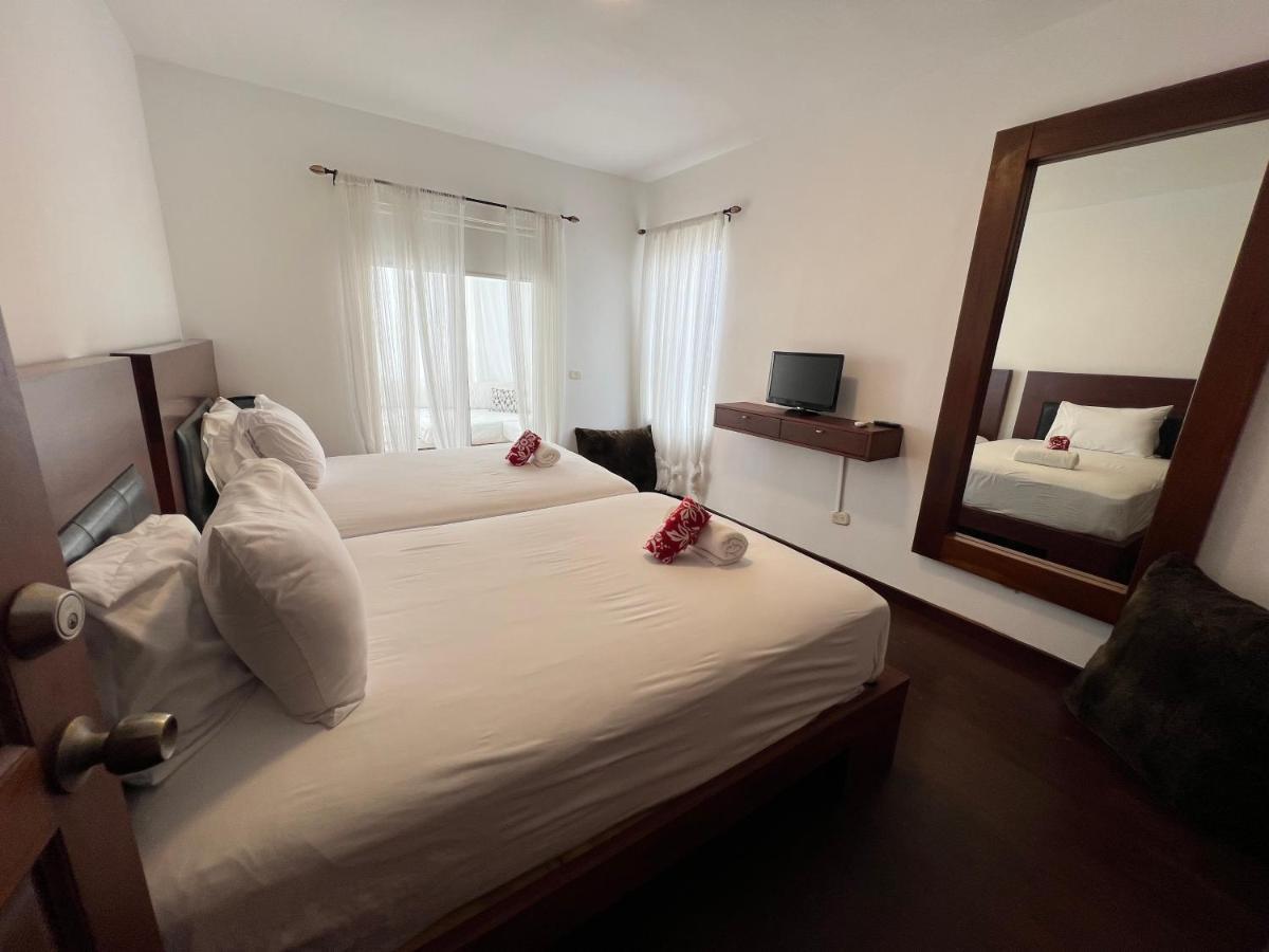 Caribbean Suites With Rooftop Pool Punta Cana Dış mekan fotoğraf